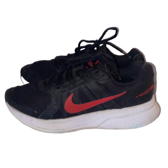 Nike Air Run Swift 2 Sz 8 Black/Red Running Athletic Comfort Sneaker - Picture 1 of 6